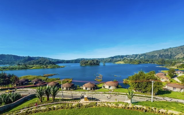 Wanchi Crater Lake, nestled in the heart of nature, provides a tranquil haven away from the chaos of urban living